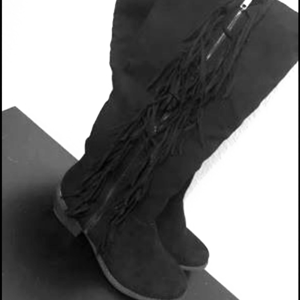 Black fringe boots